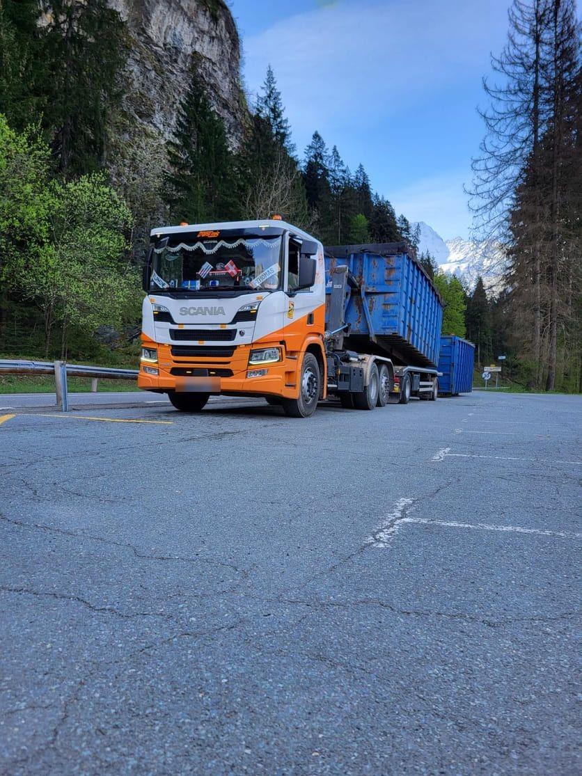 Camion Ampliroll TRANS MIS et bennes amovibles (photo 10)