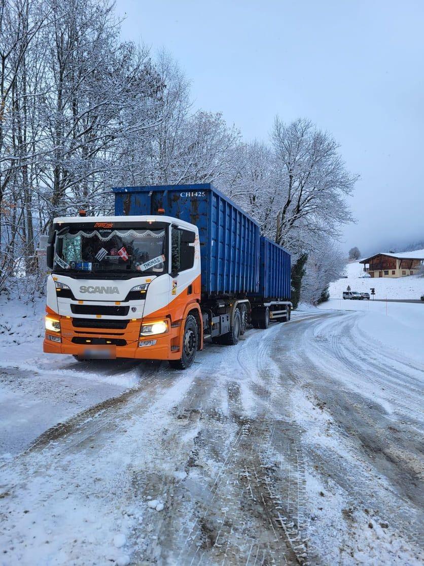 Camion Ampliroll TRANS MIS et bennes amovibles (photo 12)