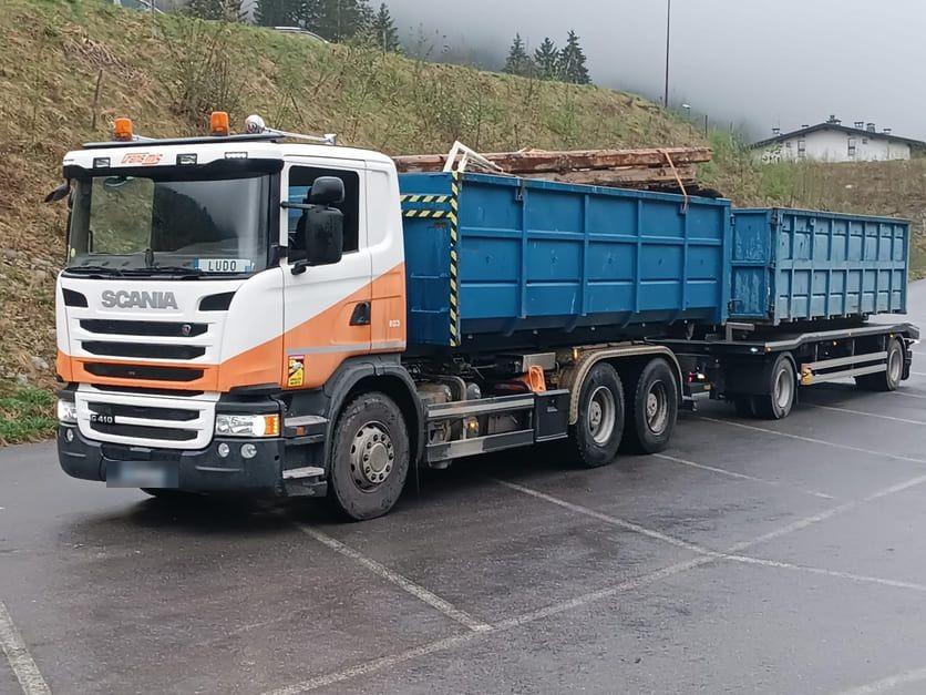 Camion Ampliroll TRANS MIS et bennes amovibles (photo 1)