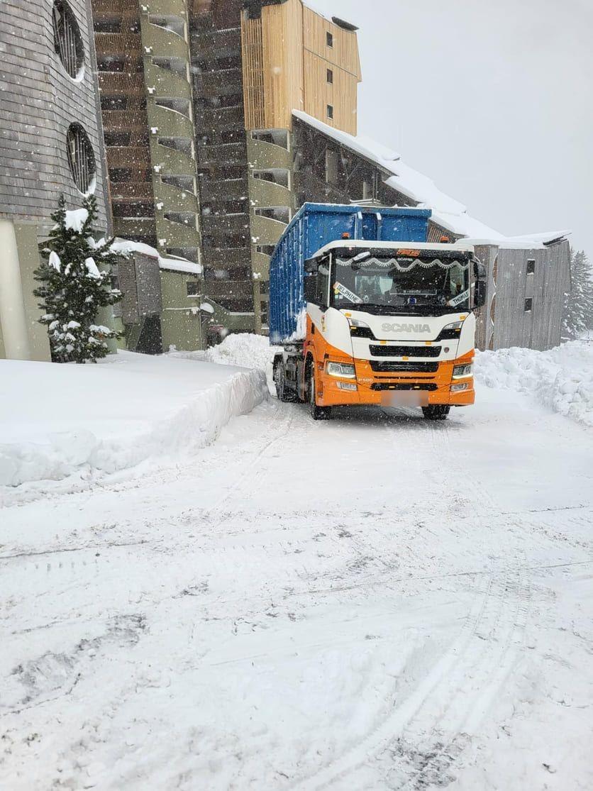 Camion Ampliroll TRANS MIS et bennes amovibles (photo 8)