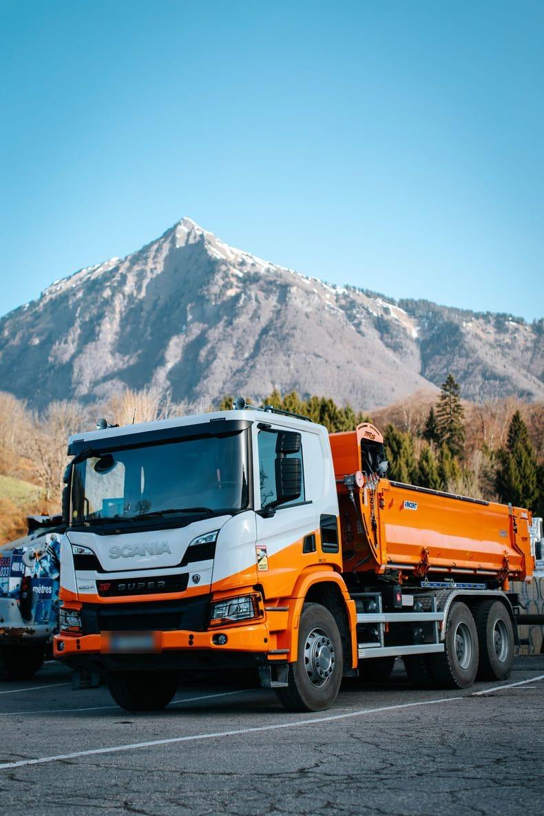 Camion benne de la flotte TRANS MIS (photo 1)