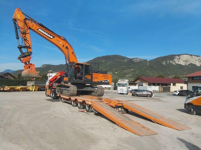 Engin de chantier TRANS MIS loué avec chauffeur (photo 1)