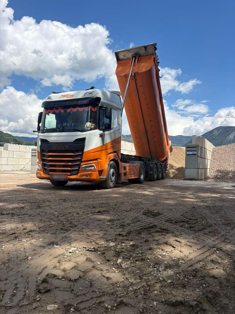 Semi-remorque benne de la flotte TRANS MIS (photo 1)